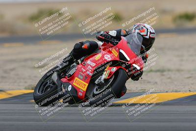 media/Jan-14-2023-SoCal Trackdays (Sat) [[497694156f]]/Turn 4 Set 1 (1020am)/